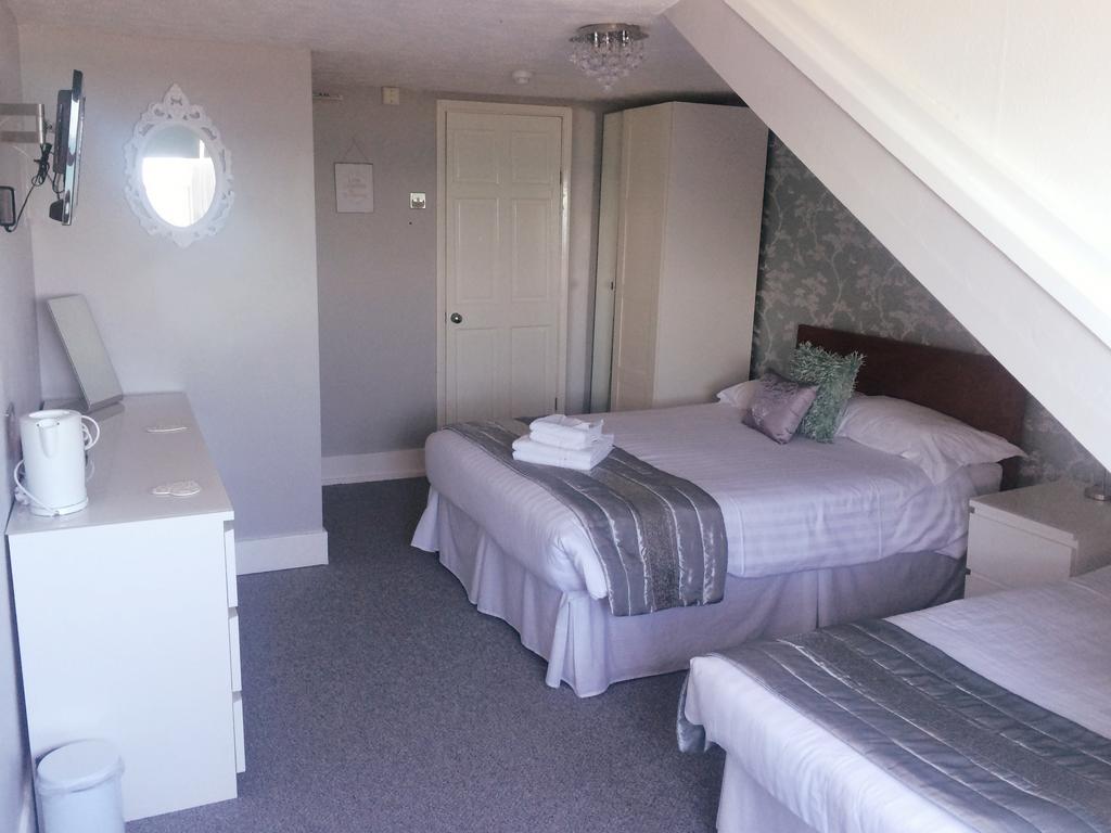 Marina Court Hotel Weymouth Exterior photo
